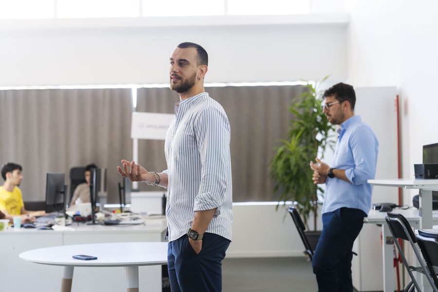 Michele Mattia Palattella durante un momento di formazione in azienda